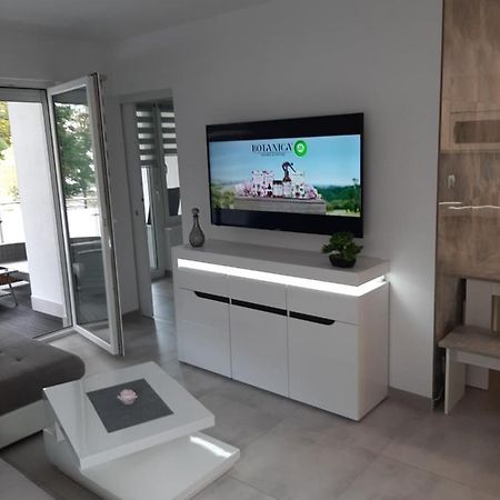 Апартаменты Apartament Emily Свиноуйсьце Экстерьер фото