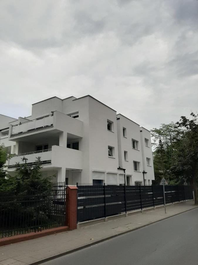 Апартаменты Apartament Emily Свиноуйсьце Экстерьер фото