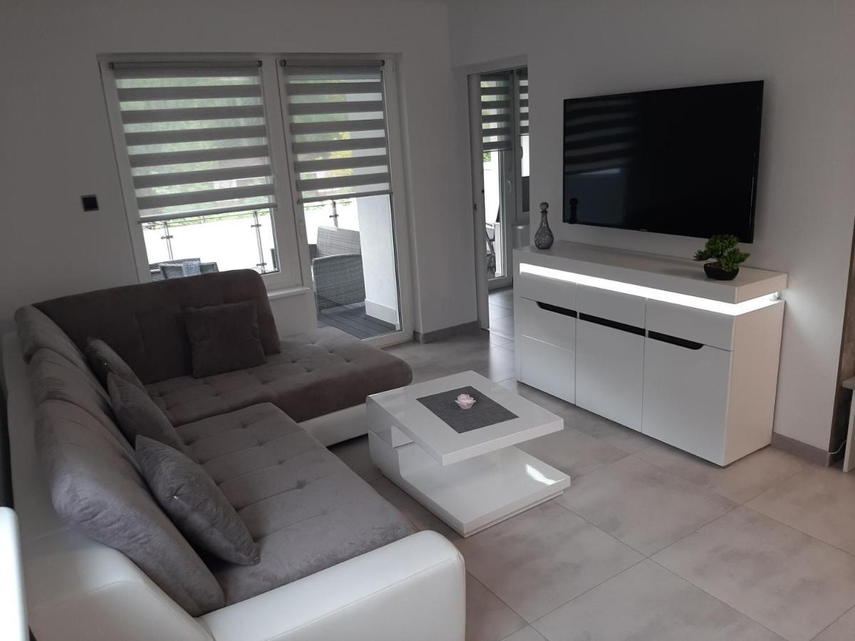 Апартаменты Apartament Emily Свиноуйсьце Экстерьер фото